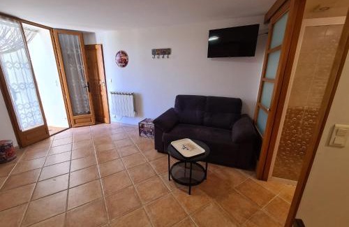 Carnoules Apartment | Studio Vintage dans la nature