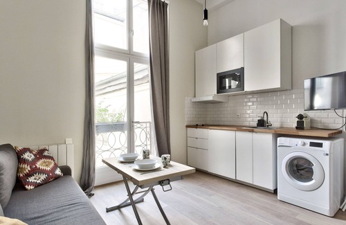 Bonne-Nouvelle Apartment | Studio Vivienne - Welkeys