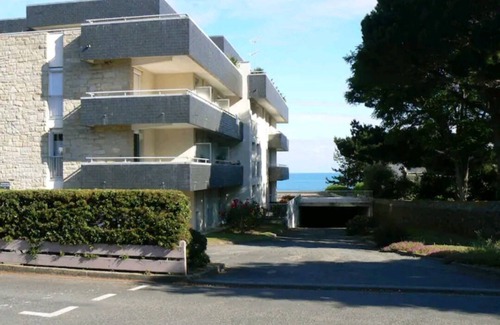 Saint-Quay-Portrieux Apartment | Studio Vue Mer à 5min de la Plage