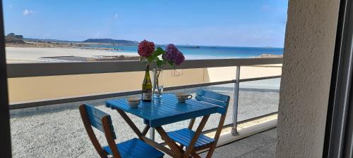 Trevou-Treguignec Apartment | Studio Vue imprenable sur la Mer et les 7 Iles