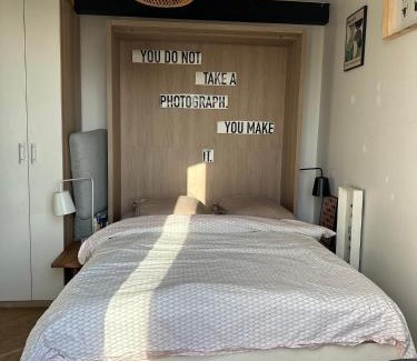 Quartier de la Folie-Mericourt Apartment | Studio vue Paris - Quartier Canal Saint-Martin