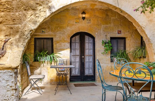 Xewkija Apartment | Studio w/Courtyard in a Traditional Country home