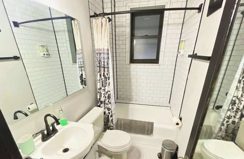 Shaw Apartment | Studio W&D+Parking | Mins to STL Zoo, Forest Park