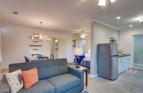 Thunderbolt House | Studio w/Gazebo-Swanky Savannah Style