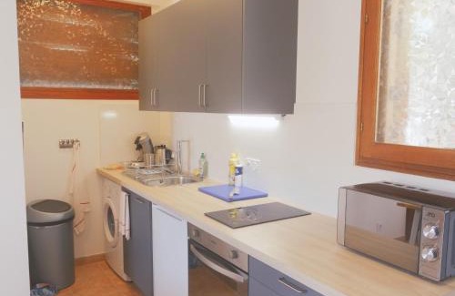 Montbrun-les-Bains Apartment | Studio Walla Confort Centre