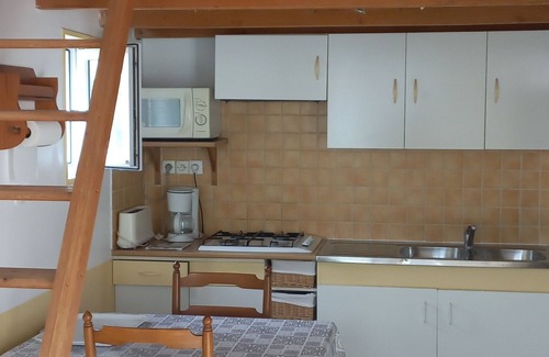 Bourcefranc-le-Chapus Apartment | Studio with peaceful garden at the foot of the island of Oléron