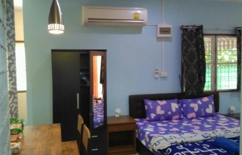 Cherngtalay Apartment | Studio with aircon n kitchen