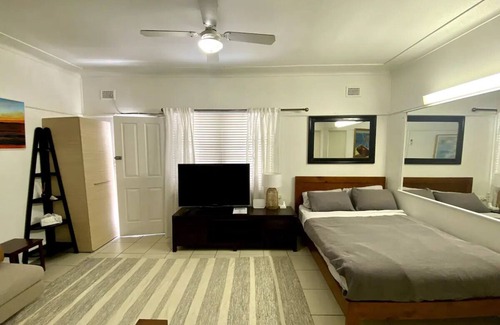 Kingsford Apartment | Studio with all basic needs and located in a quiet, leafy suburb near transport