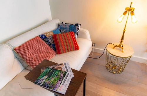 Quartier du Petit-Montrouge Apartment | Studio with Balcony