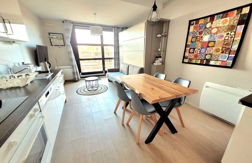 Wimereux Apartment | Studio with Balcony, Private Parking and Wi-Fi in Wimereux