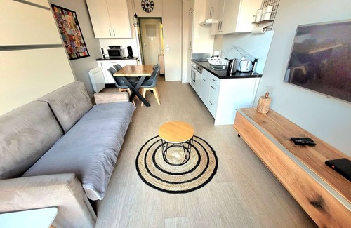 Wimereux Apartment | Studio with Balcony, Private Parking and Wi-Fi in Wimereux