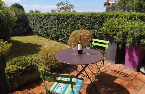 Trouville-sur-Mer Apartment | Studio with garden, terrace and parking in Trouville