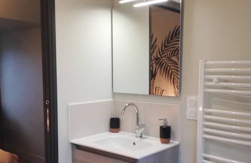 Lamballe Apartment | Studio with immediate access to the train station