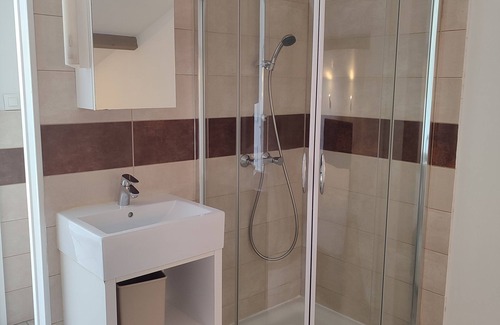Beziers Apartment | Studio with large 9m² terrace, exceptional view, 5 min from Fonséranes locks