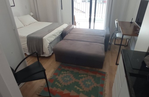 Perdizes Apartment | Studio with large balcony in complete condominium. We accept long season.