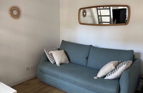 Bessancourt Apartment | Studio with mezzanine, fast Wi-Fi, 5 min from train station, 30 min from Paris
