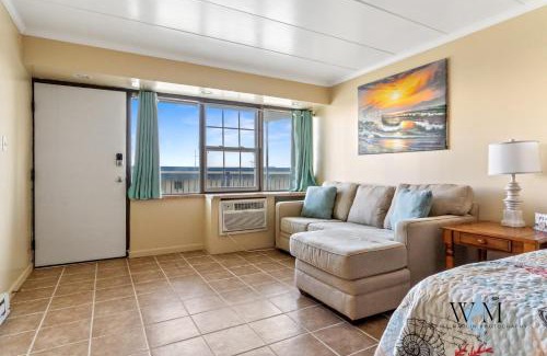 Midtown Ocean City Apartment | Studio with modern kitchen, one block to beach, boardwalk, and has a pool!