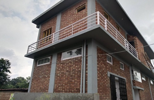 Bullawala House | STUDIO WITH MOUNTAIN VIEW