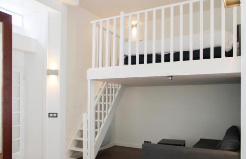 Bois-Colombes Apartment | Studio with patio 15 min by subway from Paris