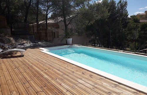 Beaucaire Apartment | Studio with pool on the Provencal hills