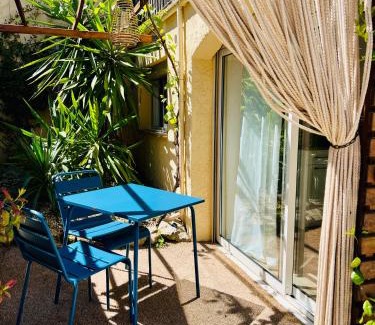 Valbonne Apartment | Studio with private car park and air con