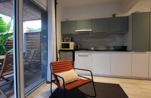 Anse des Flamands Apartment | Studio with separate entrance 3 minutes from the beach