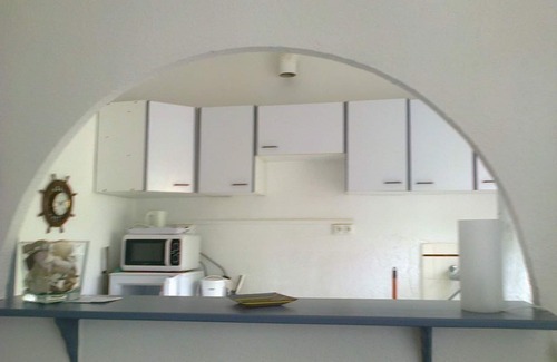 Carqueiranne Apartment | Studio with shady garden near the beach, Les Grillons Beau Rivage