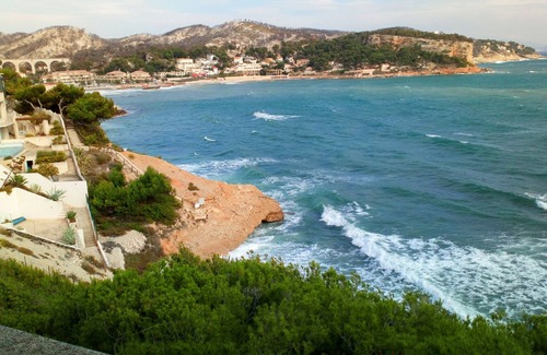 Carry-le-Rouet Apartment | studio with stunning views of the sea and marseille bay