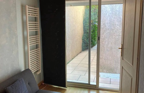 Aix-en-Provence Apartment | Studio with terrace in serenity
