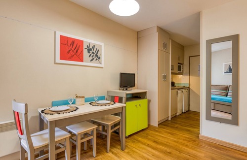 La Grande-Motte Apartment | Studio with terrace and sea view on the beach in La Grande Motte