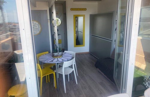 Saint-Nazaire Apartment | Studio with terrace overlooking sea, port and mountains.