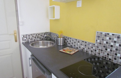 Le Thoronet Apartment | Studio with terrace and garden Ground floor of Villa pool and parking