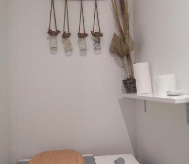 Candillargues House | Studio zen au calme avec piscine partagée