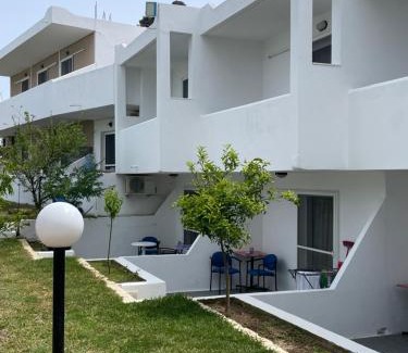 Marmari House | STUDIO ZOE