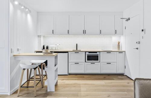 Bondi Junction Apartment | Studio4 Bondi Chic Interiors with Rooftop Pool