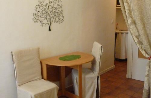 Centre Ville-Gare Apartment | Studios Floreal