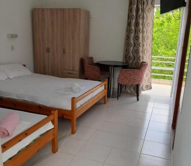 Agios Georgios Apartment | STUDIOS MONA