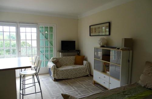 Le Pradet Apartment | Studios proches de la mer plein soleil