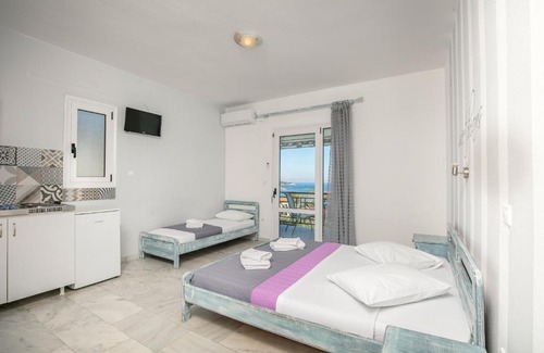 Chrisi Ammoudia Apartment | Studios Tasos