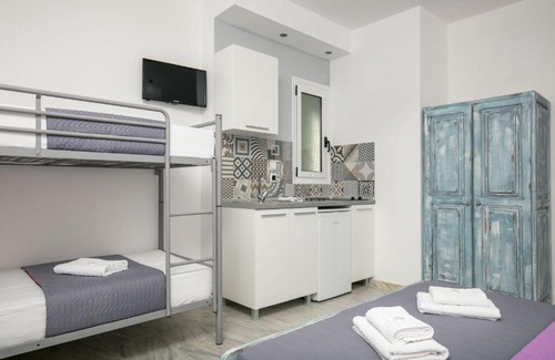 Chrisi Ammoudia Apartment | Studios Tasos