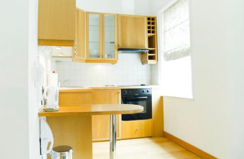 St. Pancras Apartment | Studios2Let