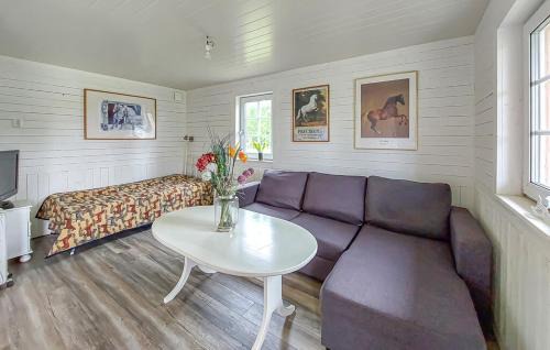Munka-Ljungby House | STUGA COTTAGE ÄNGELHOLM lantlig, on horsefarm
