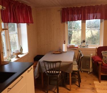 Stromstad O Apartment | Stuga vid viltåker nära norska gränsen