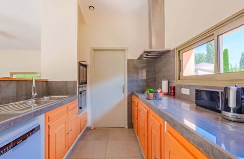 Saint-Cezaire-sur-Siagne House | Stunning private villa for 6 people with WIFI, private pool, TV, terrace, pets allowed and parking