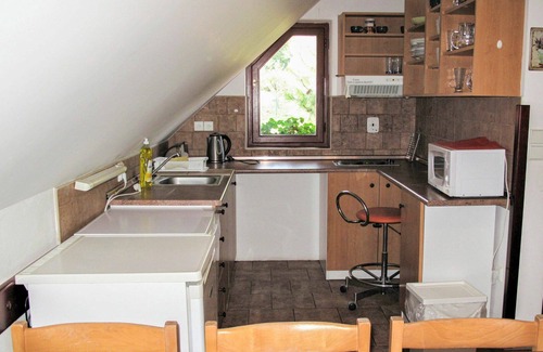 Uhlejov Villa | Stunning private villa for 22 guests with private pool, WIFI, TV, patio, pets allowed and parking