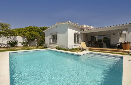Guadalmina Villa | Stunning Spanish 3 bed villa, 2 minutes from the beach!