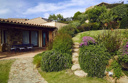 Chia Villa | Stunning luxury villa with private garden 300mt from the beach