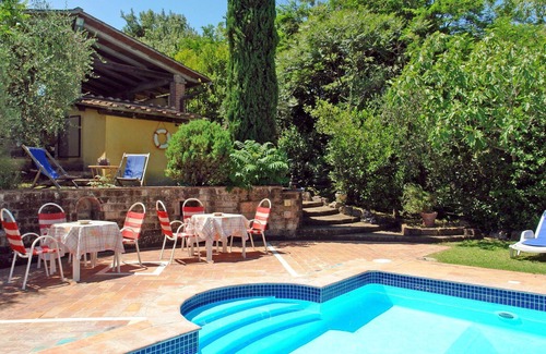Montopoli in Val d'Arno Villa | Stunning private villa for 9 people with private pool, WIFI, TV, patio and pets allowed