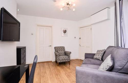 Cathedrals Apartment | Stunning 1 bed apartment