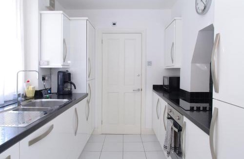 Cathedrals Apartment | Stunning 1 bed apartment